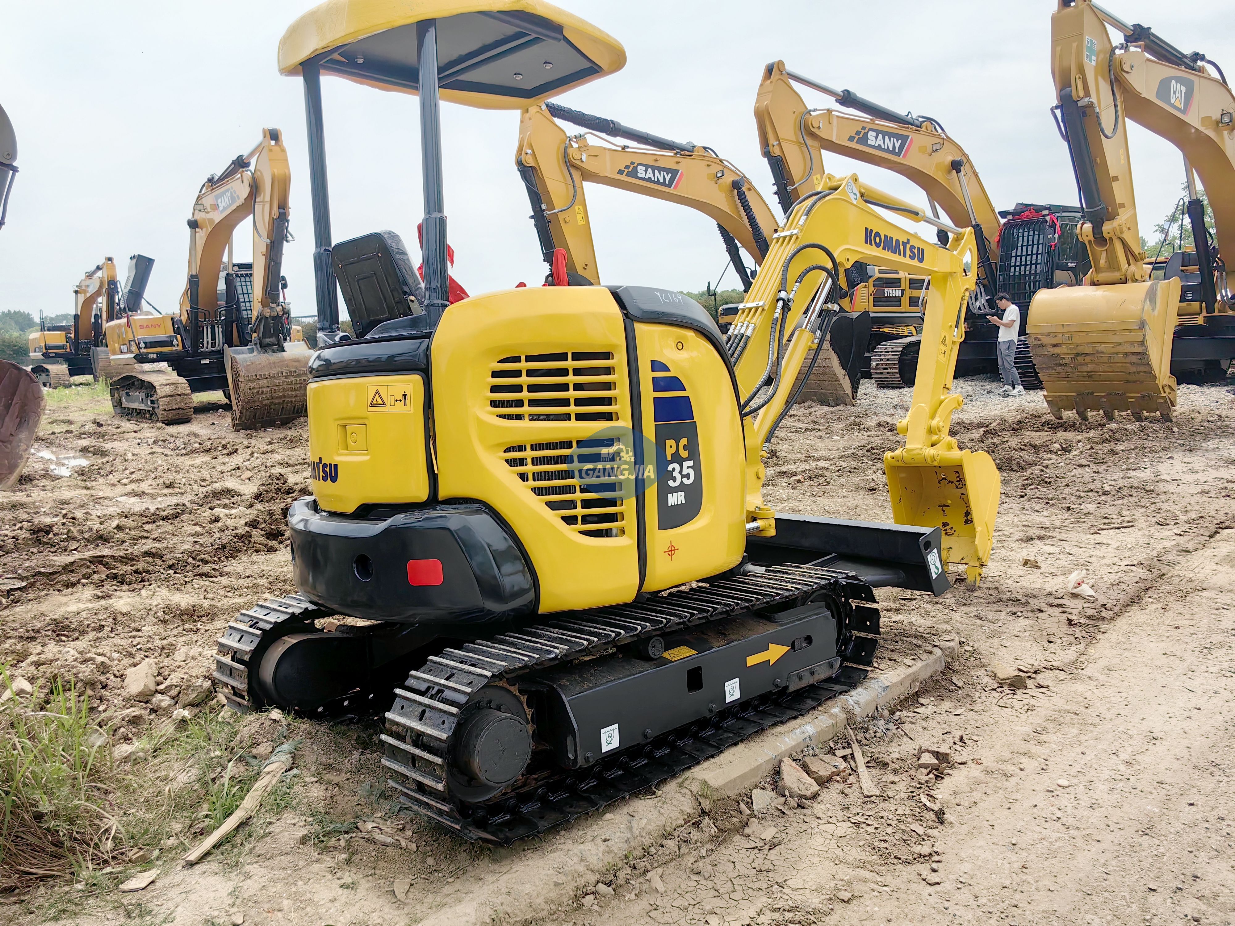 komatsu pc35mr with canopy for sale