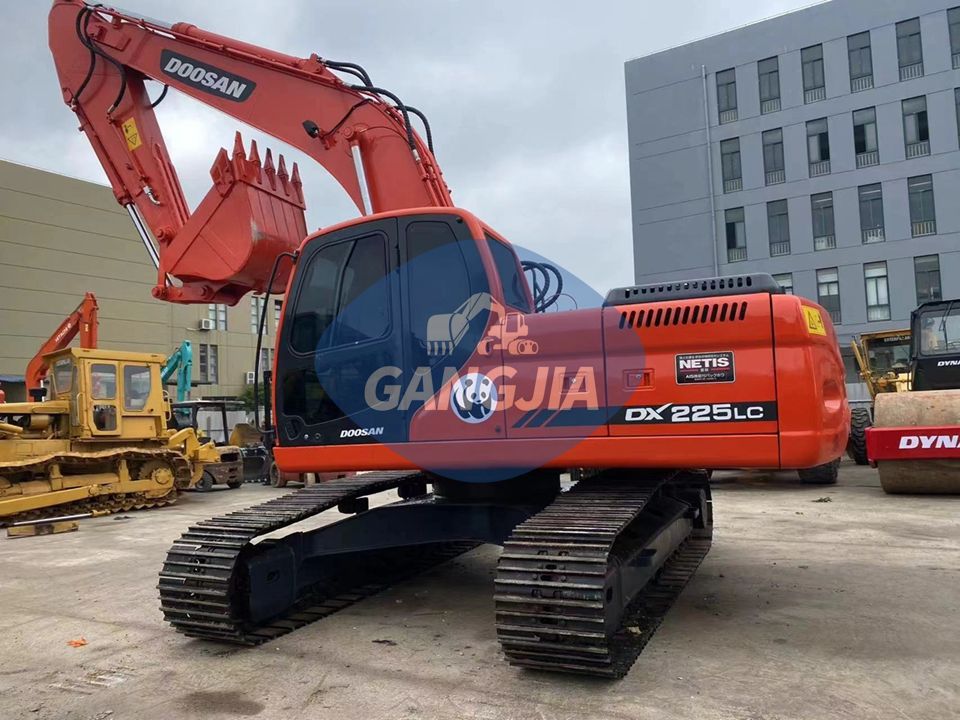 Doosan DX225 used excavator sales